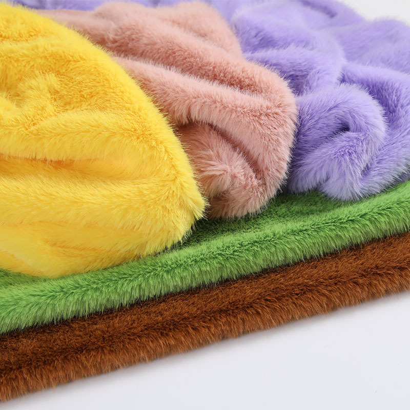Sewing - Materiał imitujący futro z wysokim i